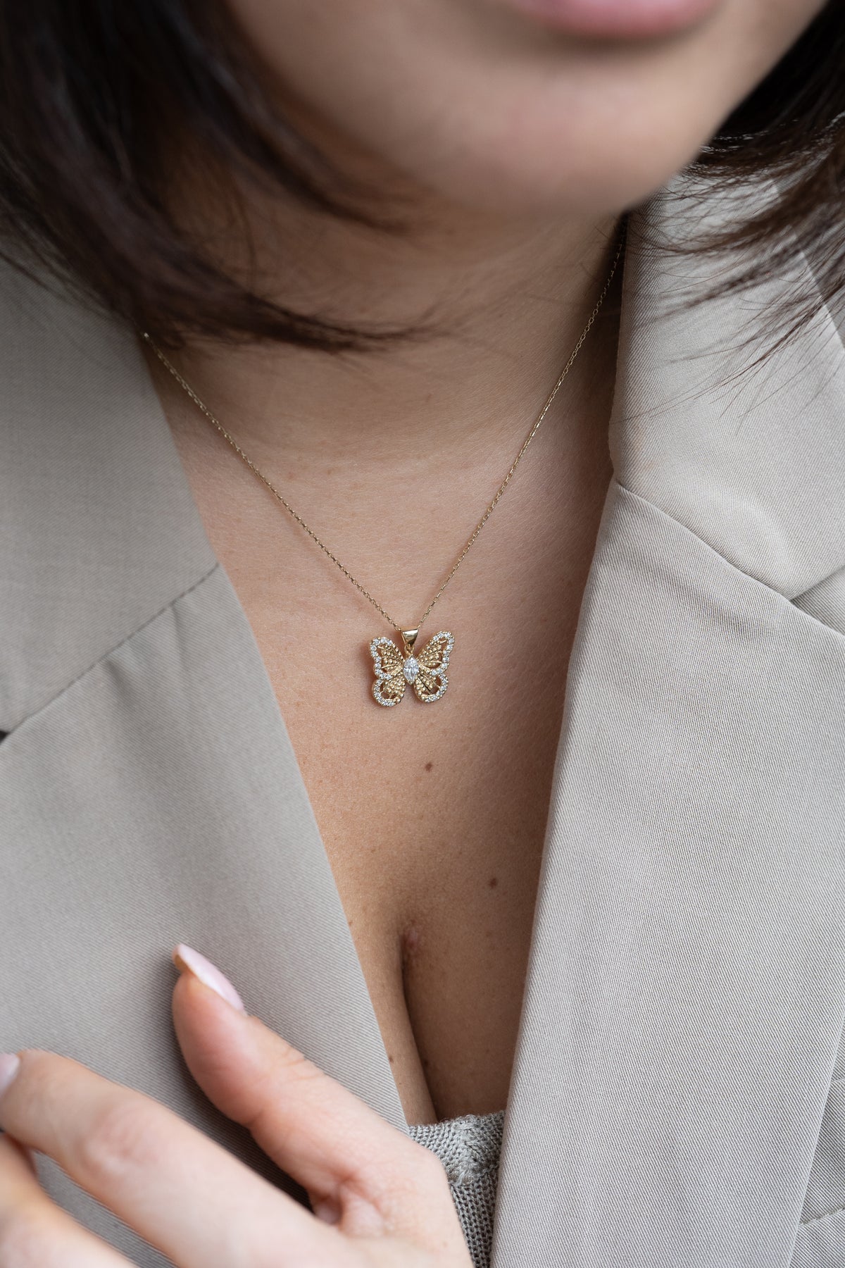 Mariposa Necklace Gold